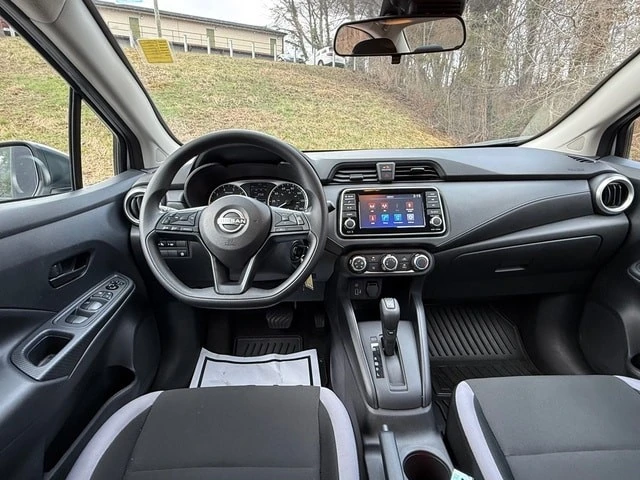 2025 Nissan Versa - Image 10 of 21
