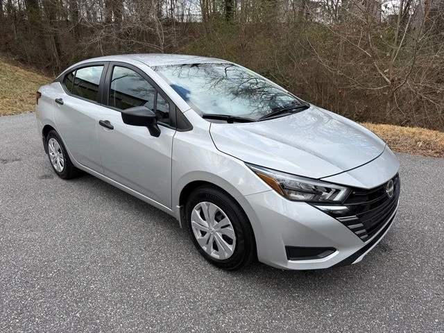 2025 Nissan Versa - Image 4 of 21