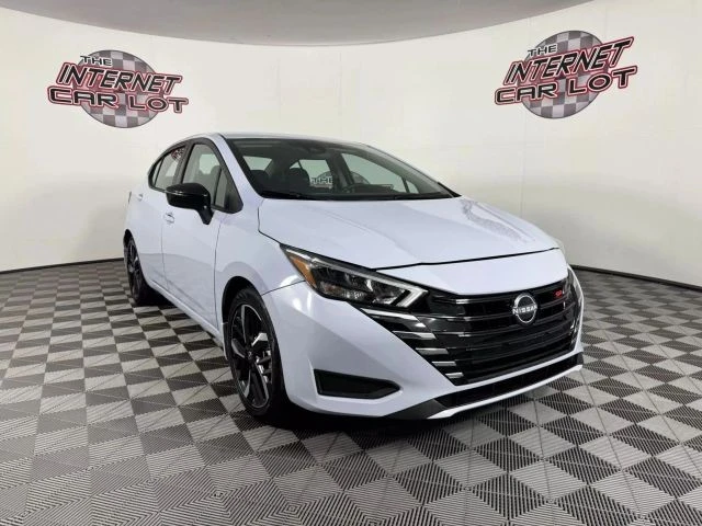 2025 Nissan Versa - Image 9 of 12