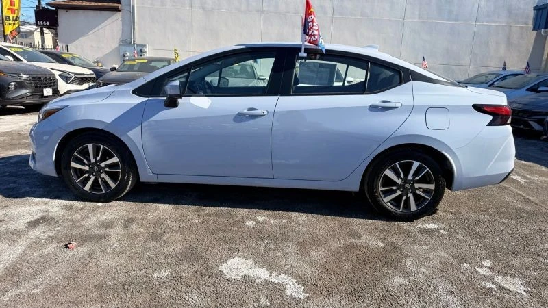 2025 Nissan Versa - Image 10 of 12