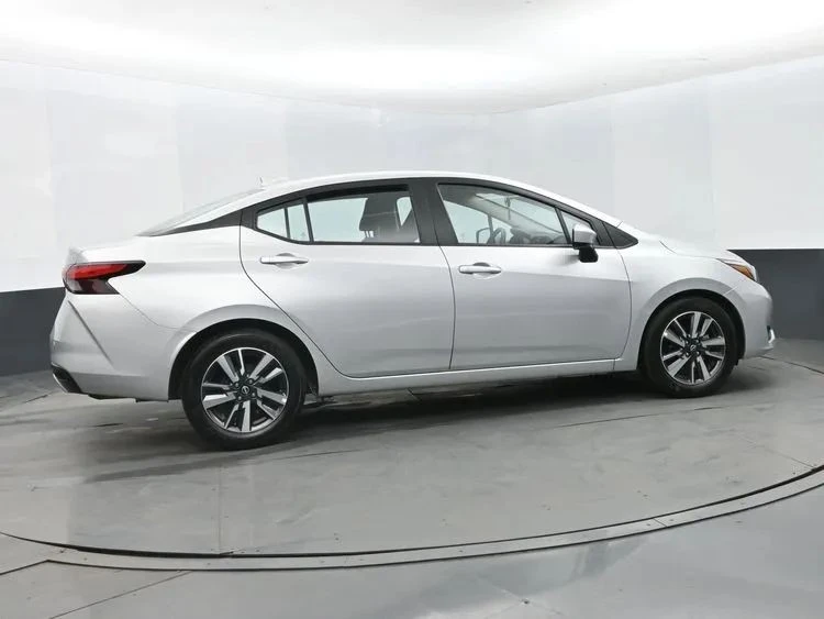 2025 Nissan Versa - Image 4 of 12