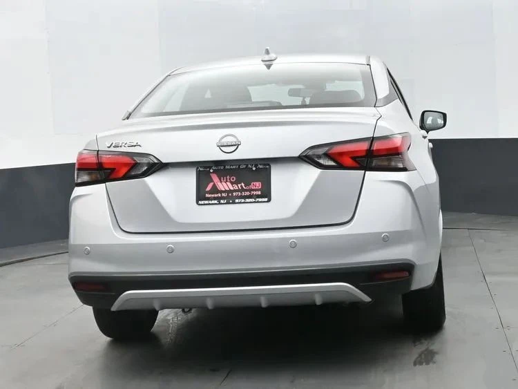 2025 Nissan Versa - Image 8 of 12