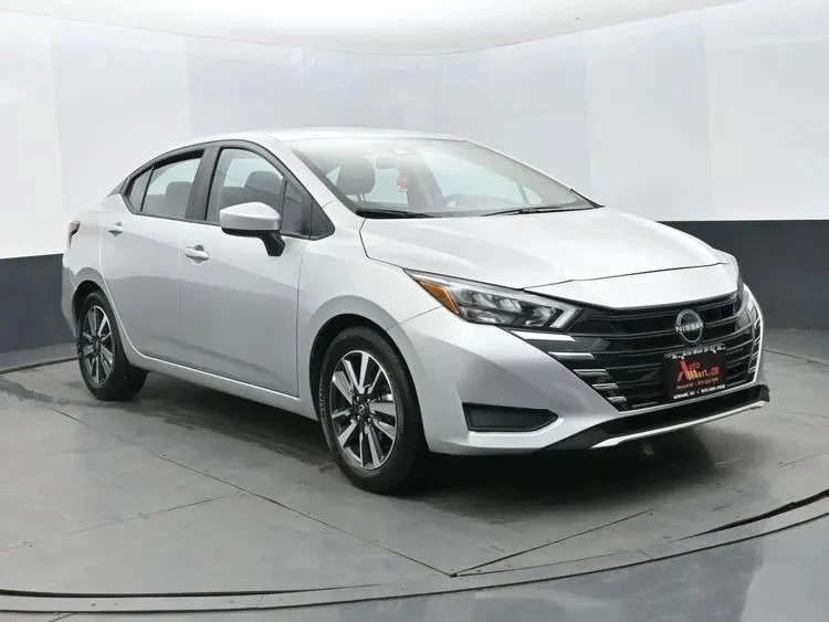 2025 Nissan Versa - Image 2 of 12