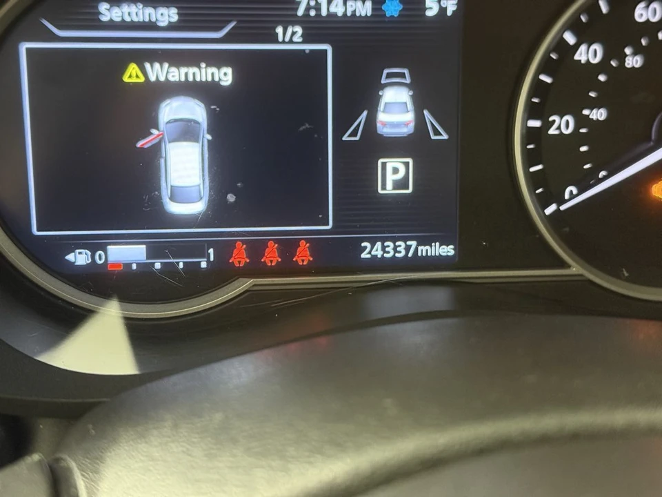 2025 Nissan Versa - Image 19 of 21