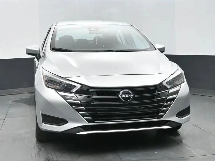 2025 Nissan Versa - Image 3 of 12