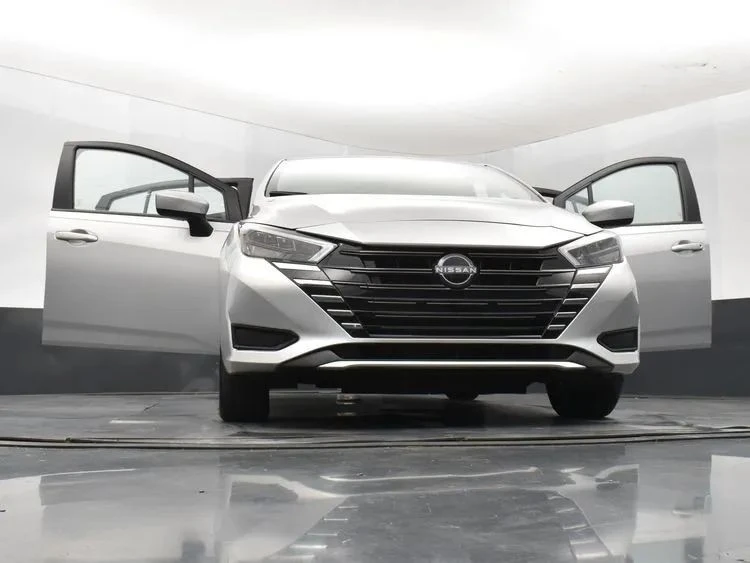 2025 Nissan Versa - Image 11 of 12