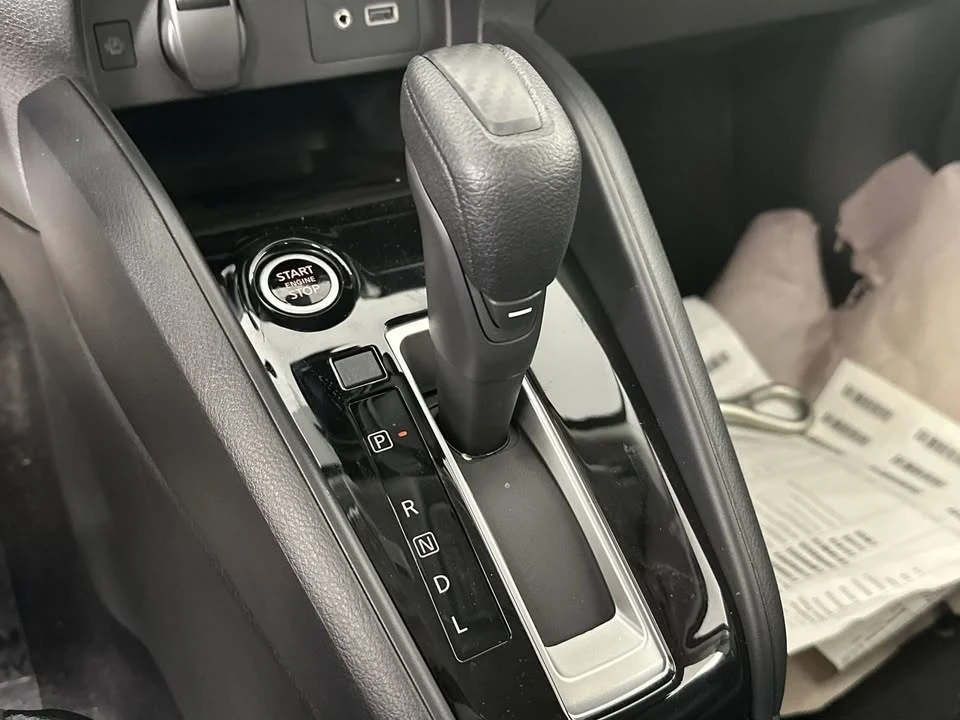 2025 Nissan Versa - Image 9 of 12