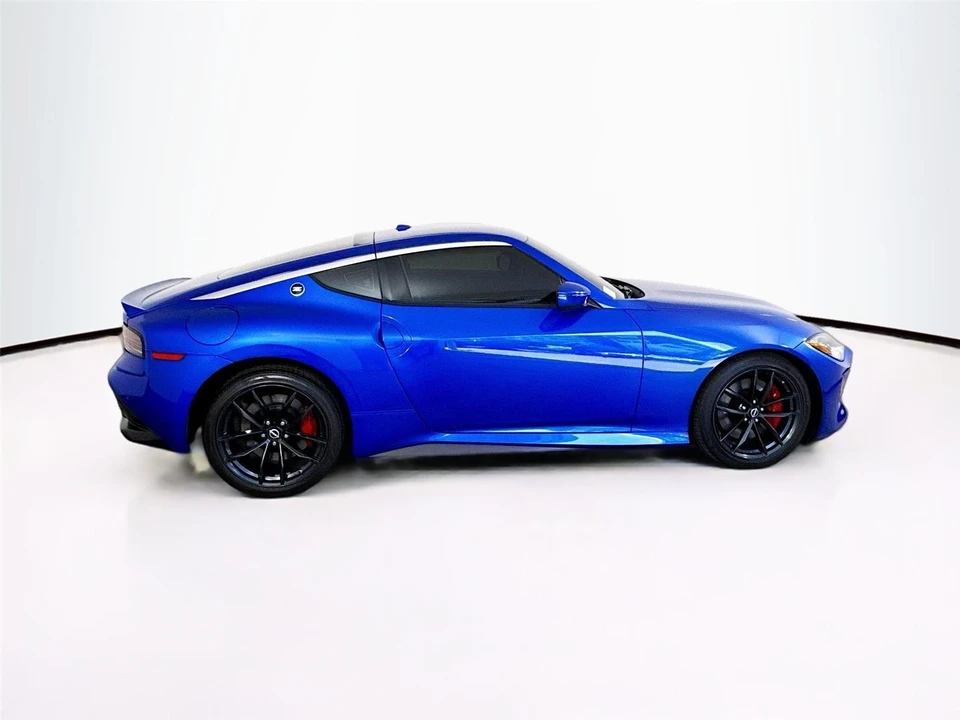2025 Nissan Z - Image 29 of 31