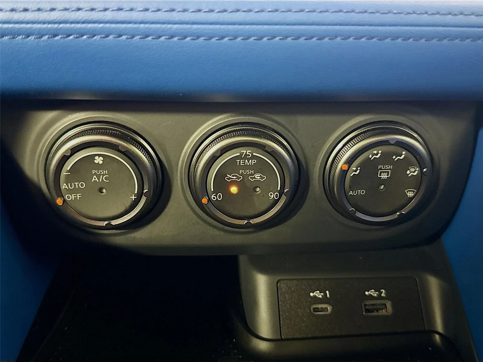 2025 Nissan Z - Image 16 of 31