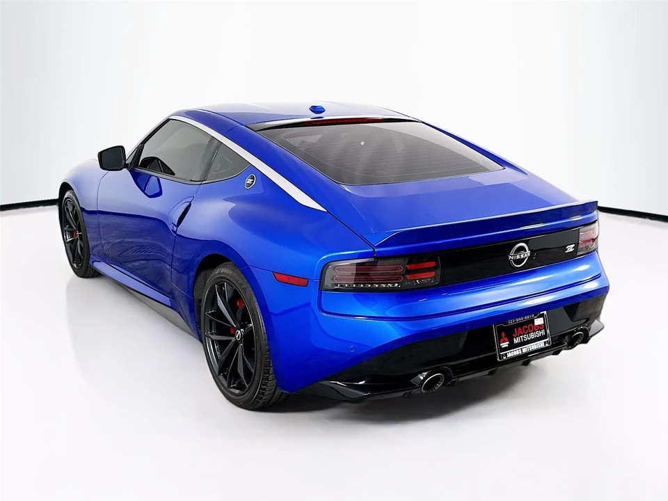 2025 Nissan Z - Image 26 of 31