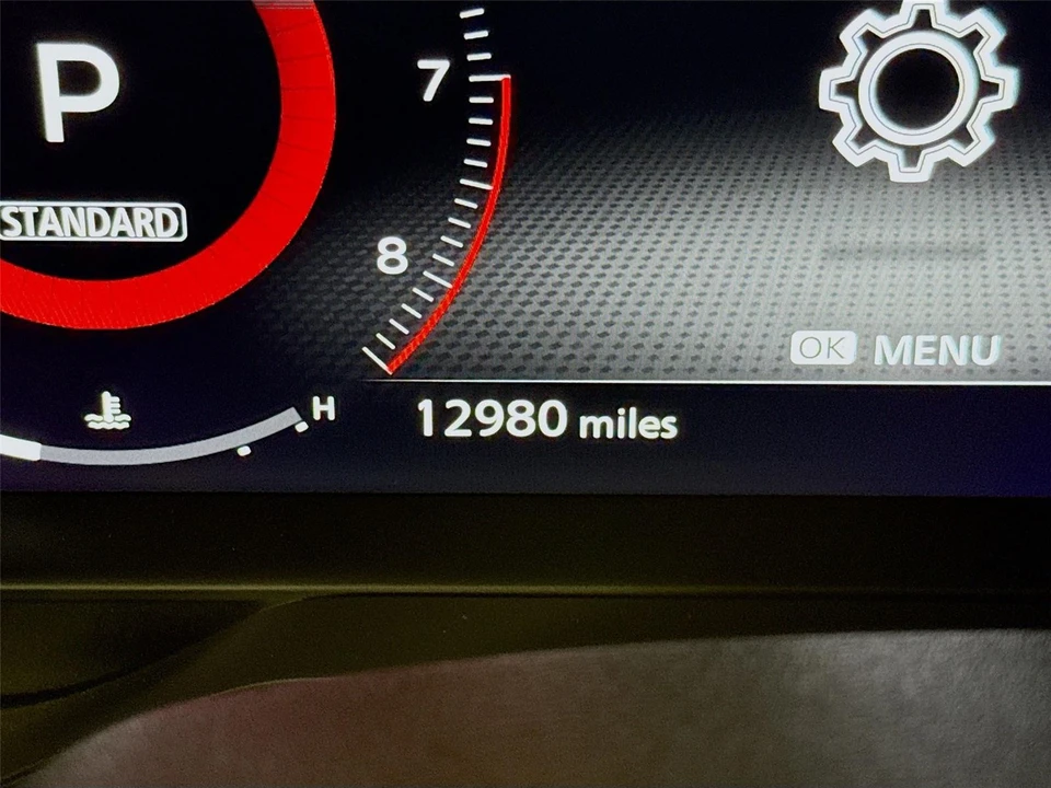 2025 Nissan Z - Image 4 of 31