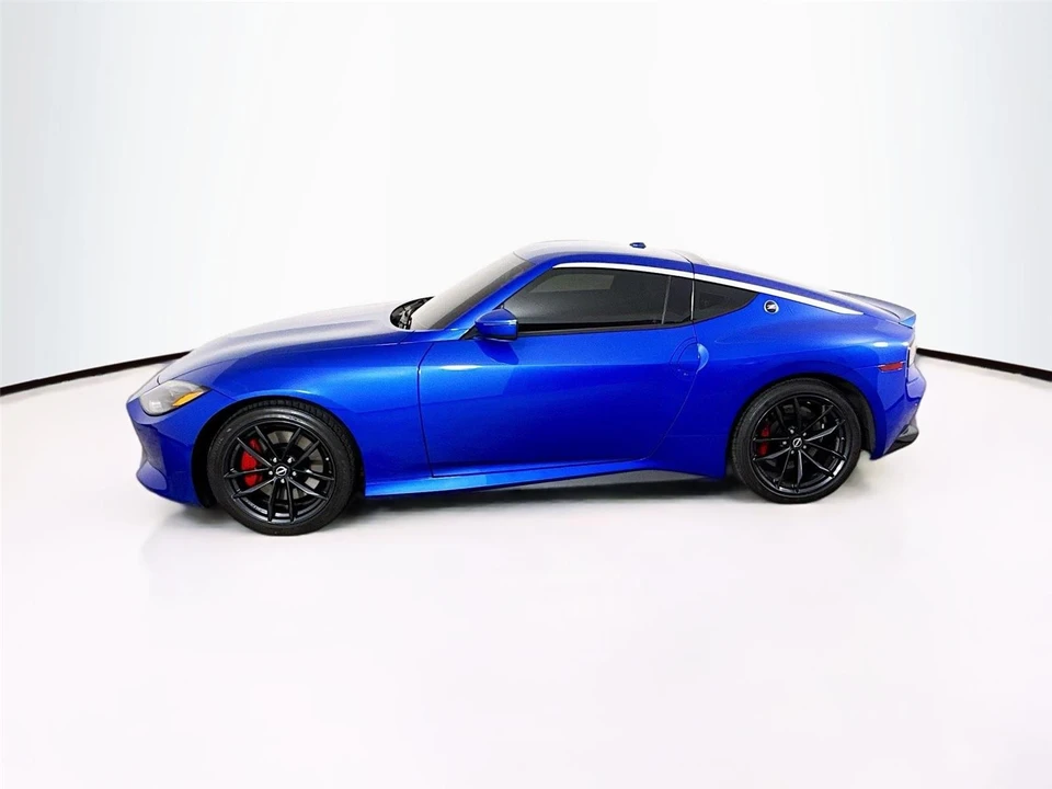 2025 Nissan Z - Image 25 of 31