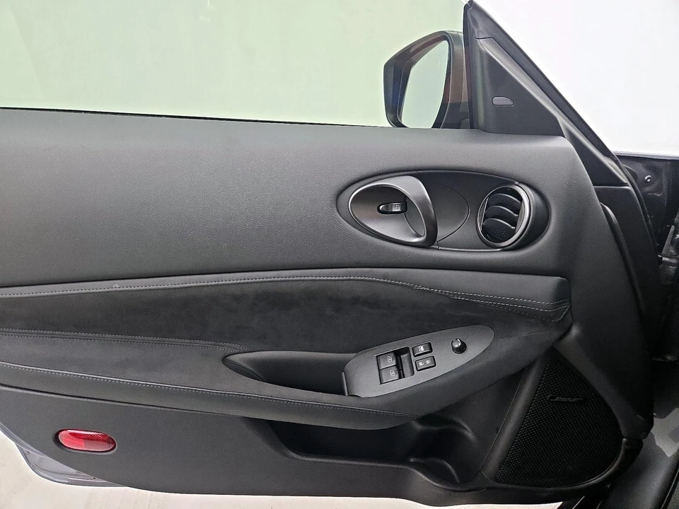 2025 Nissan Z 7th Gen - Image 13 of 26