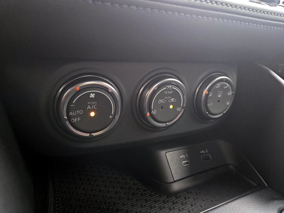2025 Nissan Z 7th Gen - Image 18 of 26