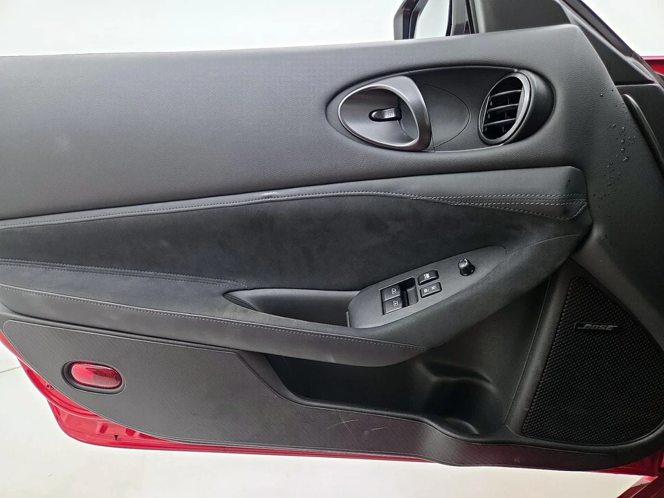 2025 Nissan Z 7th Gen - Image 13 of 26