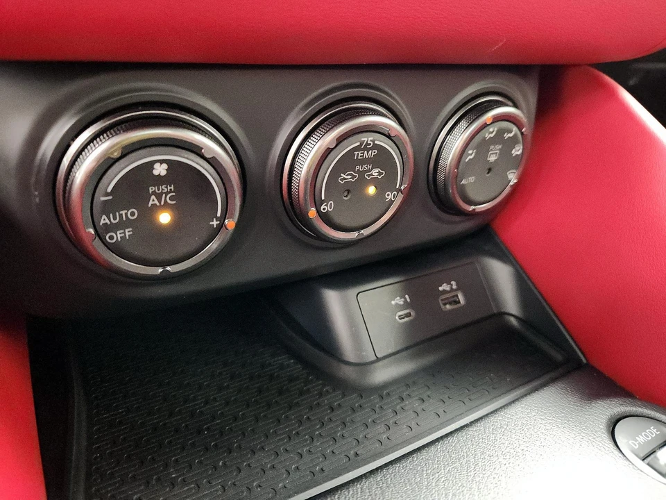 2025 Nissan Z 7th Gen - Image 18 of 26