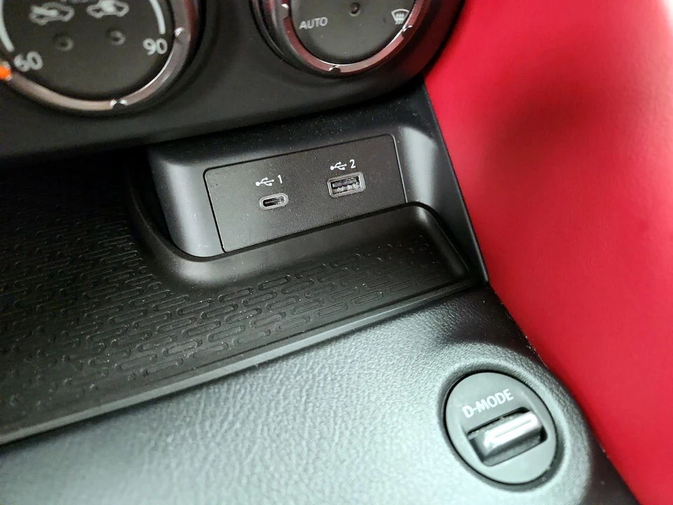 2025 Nissan Z 7th Gen - Image 20 of 26