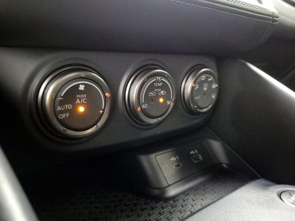 2025 Nissan Z 7th Gen - Image 15 of 21