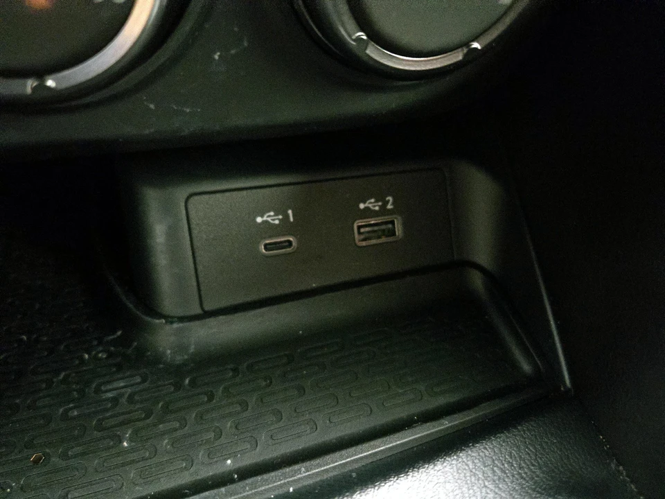 2025 Nissan Z 7th Gen - Image 20 of 26