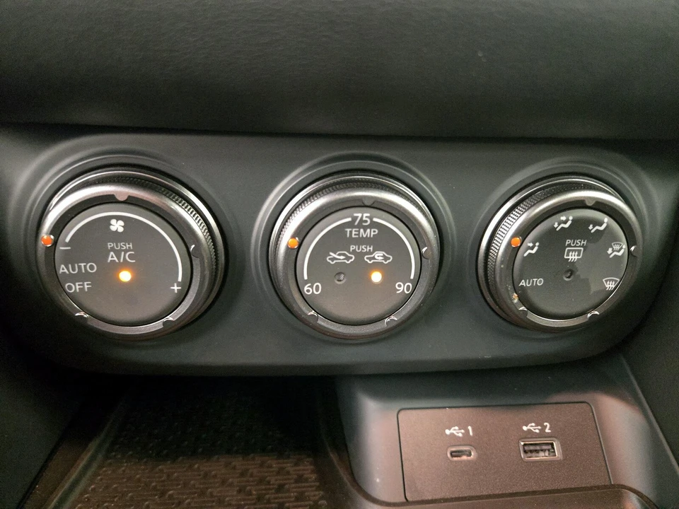 2025 Nissan Z - Image 18 of 25