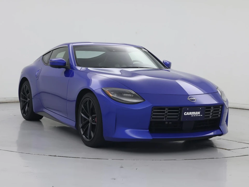 2025 Nissan Z - Image 2 of 25