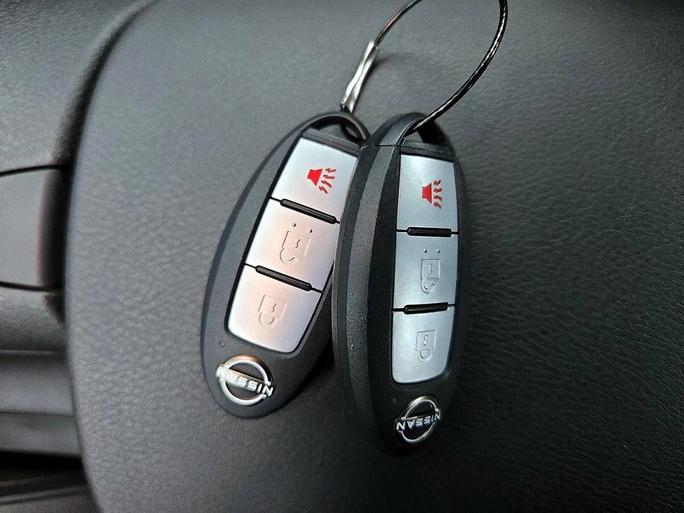 2025 Nissan Z - Image 23 of 25