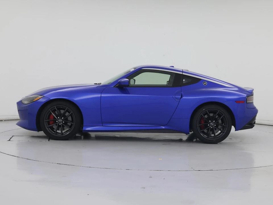 2025 Nissan Z - Image 4 of 25