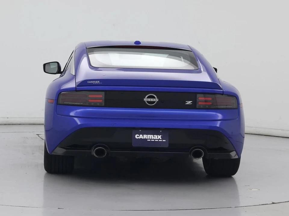 2025 Nissan Z - Image 7 of 25