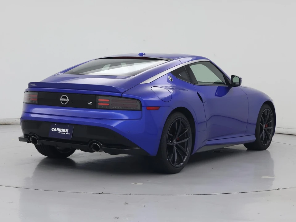 2025 Nissan Z - Image 9 of 25