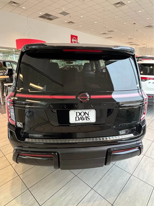 2025 Nissan Armada - Image 3 of 10