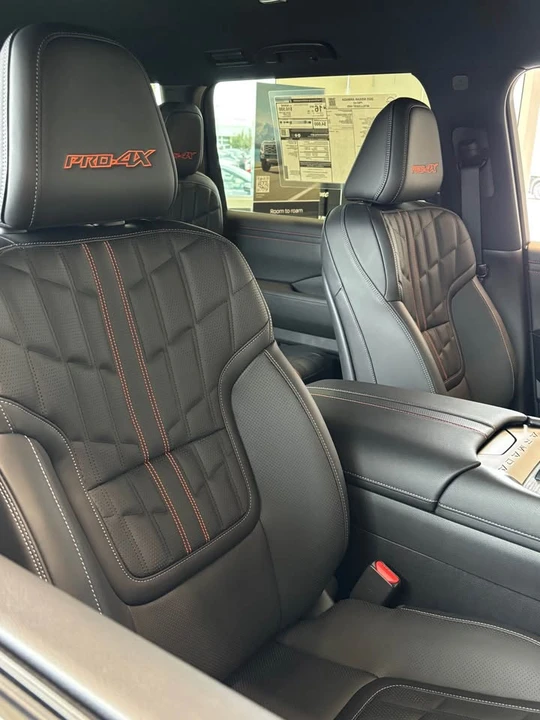 2025 Nissan Armada - Image 6 of 10