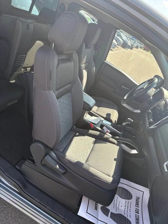 2025 Nissan Frontier 3rd Gen - Image 7 of 12
