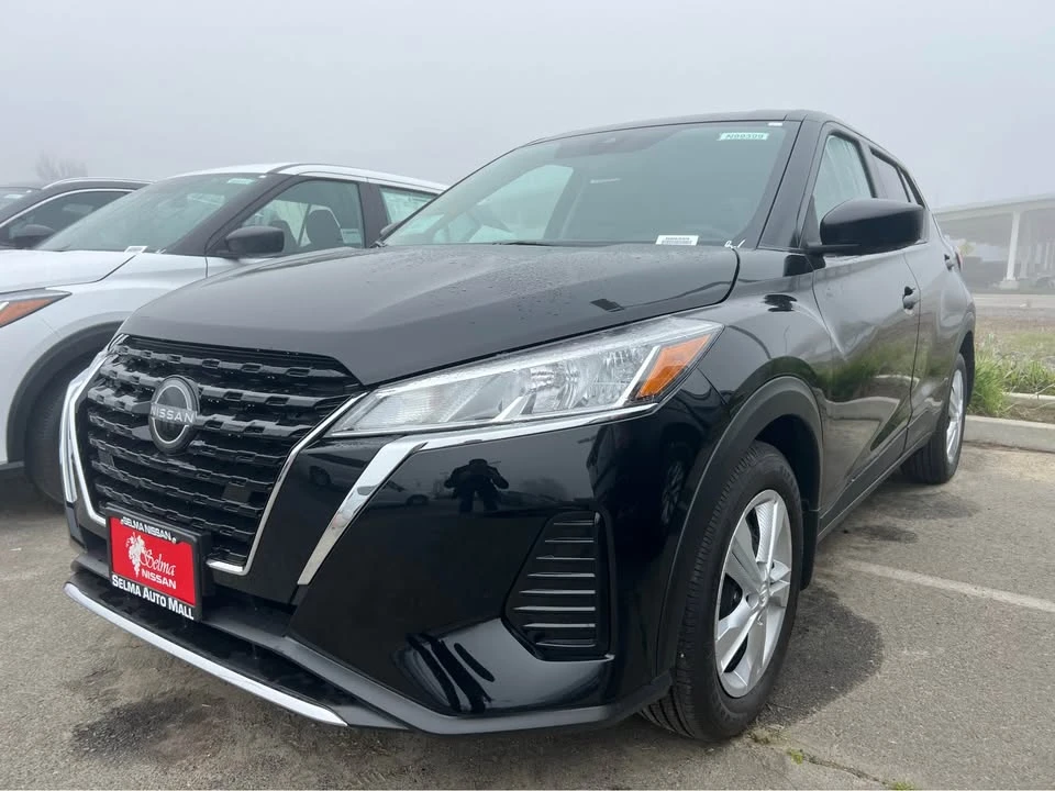 2025 Nissan Kicks - Image 2 of 5