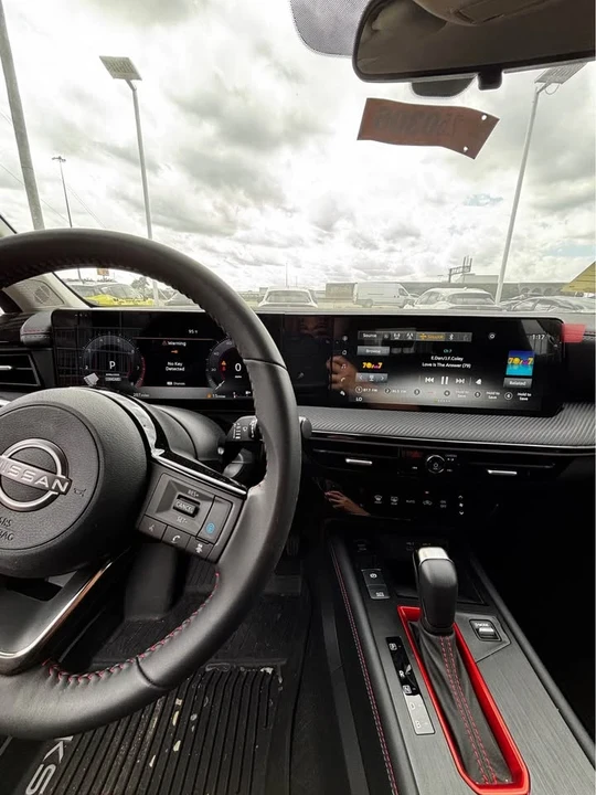 2025 Nissan Kicks - Image 8 of 12