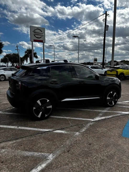 2025 Nissan Kicks - Image 6 of 12