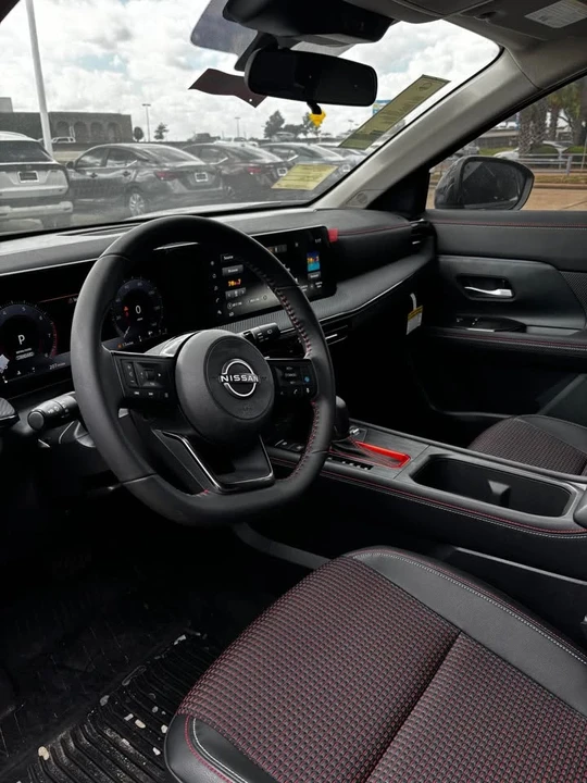 2025 Nissan Kicks - Image 7 of 12