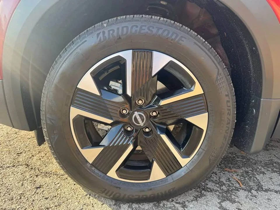 2025 Nissan Kicks - Image 11 of 20