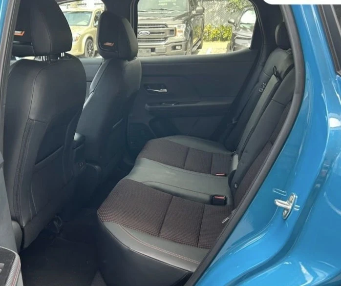 2025 Nissan Kicks - Image 8 of 12