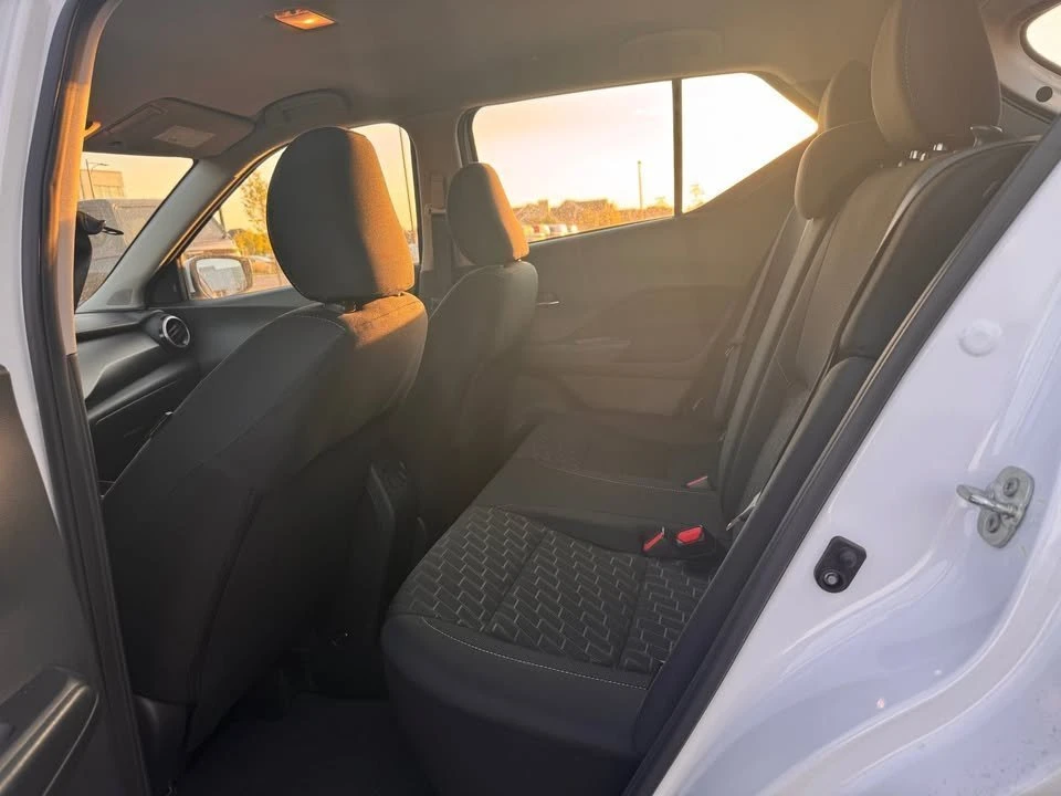 2025 Nissan Kicks - Image 3 of 5