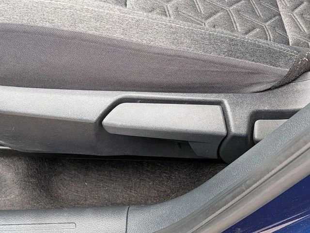 2025 Nissan Kicks - Image 14 of 20