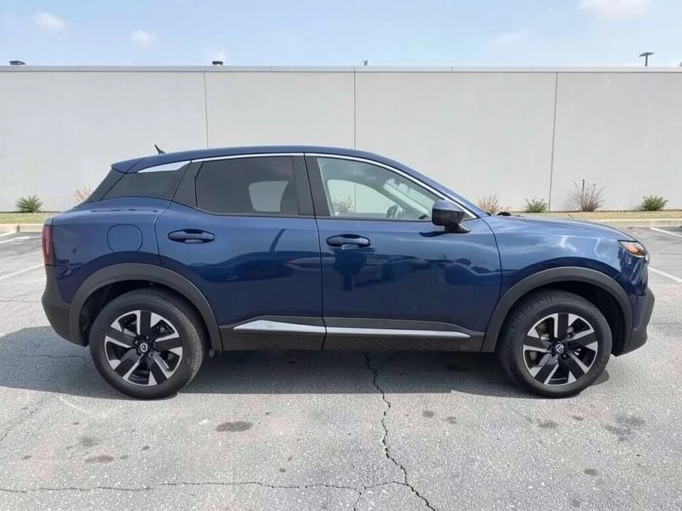 2025 Nissan Kicks - Image 6 of 20