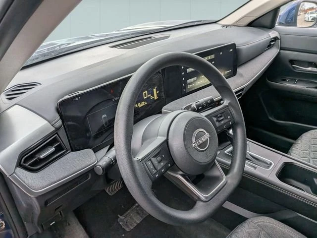 2025 Nissan Kicks - Image 12 of 20