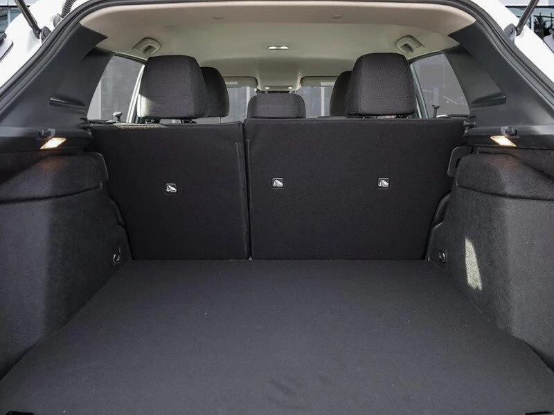 2025 Nissan Kicks - Image 7 of 20