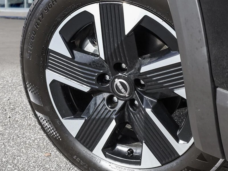 2025 Nissan Kicks - Image 8 of 20