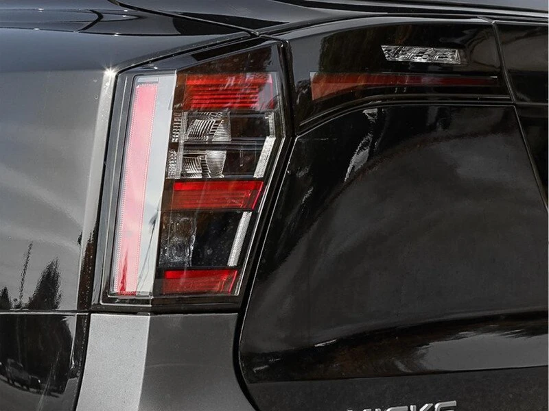 2025 Nissan Kicks - Image 11 of 20