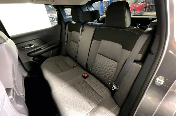 2025 Nissan Kicks - Image 12 of 12