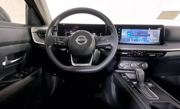 2025 Nissan Kicks - Image 7 of 12