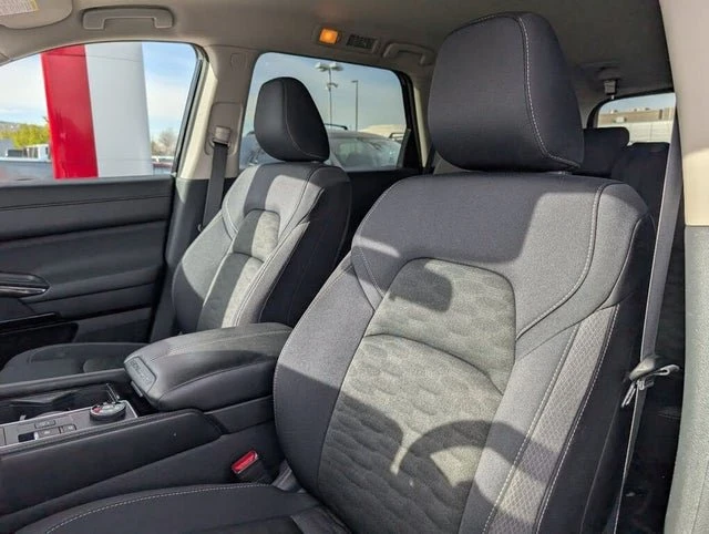2025 Nissan Pathfinder 5th Gen - Image 5 of 7