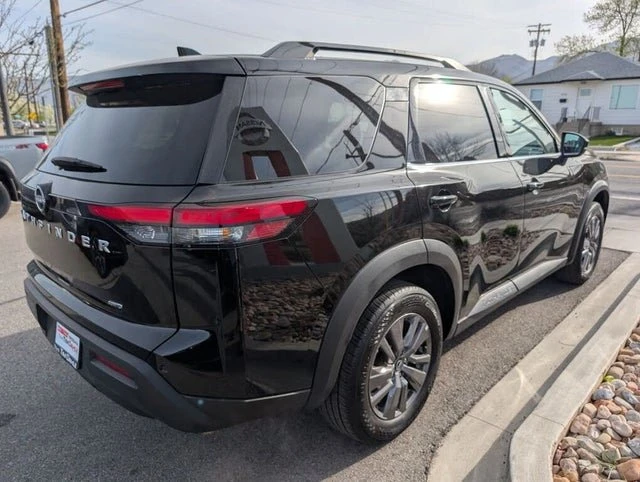 2025 Nissan Pathfinder 5th Gen - Image 3 of 7