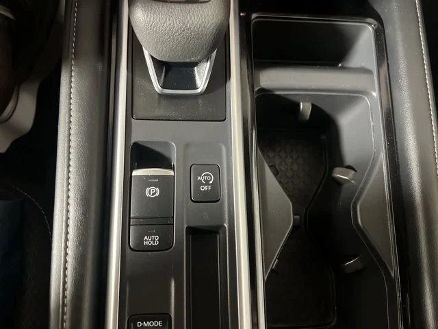 2025 Nissan Pathfinder 5th Gen - Image 19 of 20